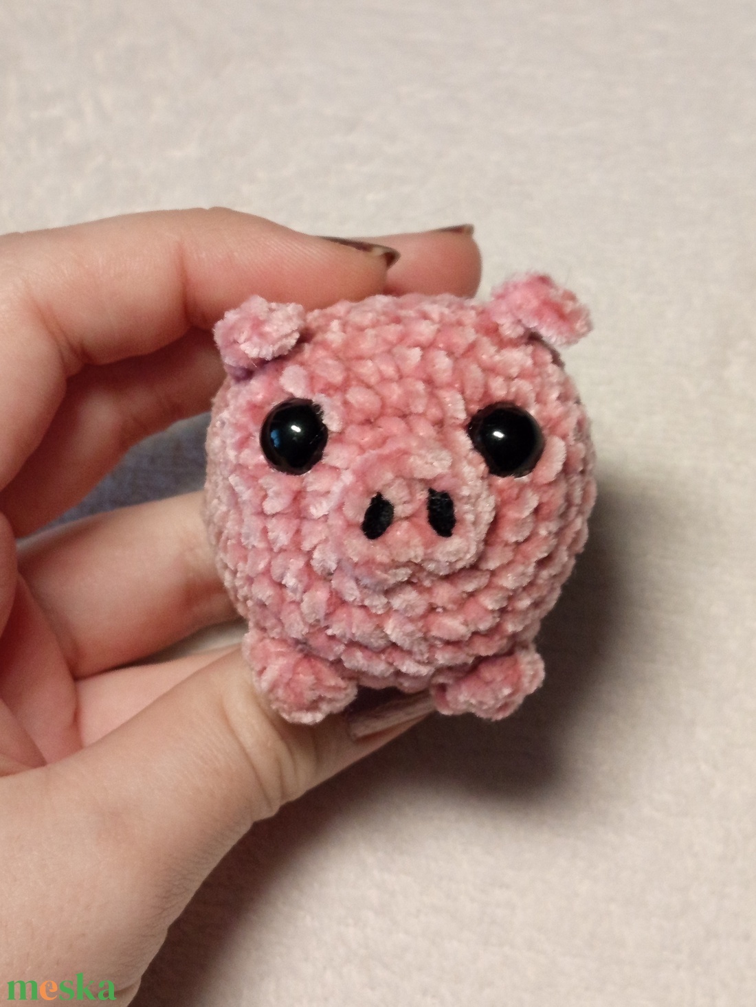Cuki horgolt rózsaszín mini malac plüss  - játék & sport - plüssállat & játékfigura - malac - Meska.hu
