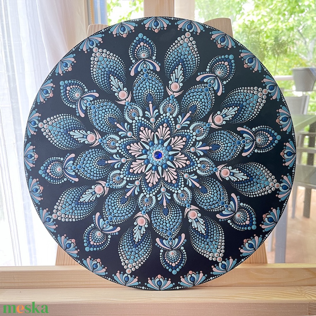Pontozott mandala Swarovski kristállyal - átmérő 35cm - otthon & életmód - dekoráció - fali és függő dekoráció - falra akasztható dekor - Meska.hu Pontozott mandala Swarovski kristállyal - átmérő 35cm - otthon & életmód - dekoráció - fali és függő dekoráció - falra akasztható dekor - Meska.hu