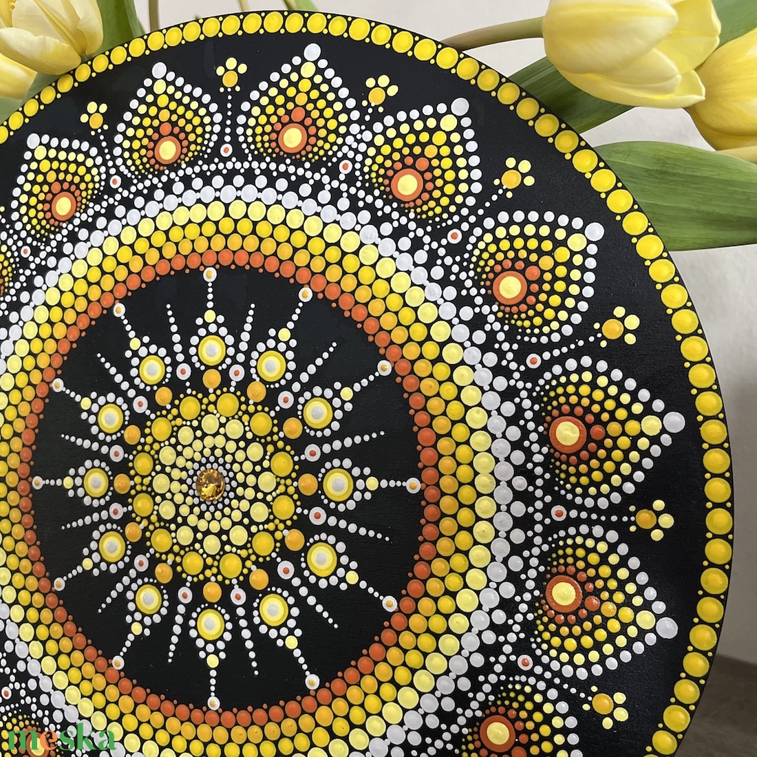 Pontozott mandala Swarovski kristállyal - átmérő 30cm - otthon & életmód - dekoráció - fali és függő dekoráció - falra akasztható dekor - Meska.hu Pontozott mandala Swarovski kristállyal - átmérő 30cm - otthon & életmód - dekoráció - fali és függő dekoráció - falra akasztható dekor - Meska.hu