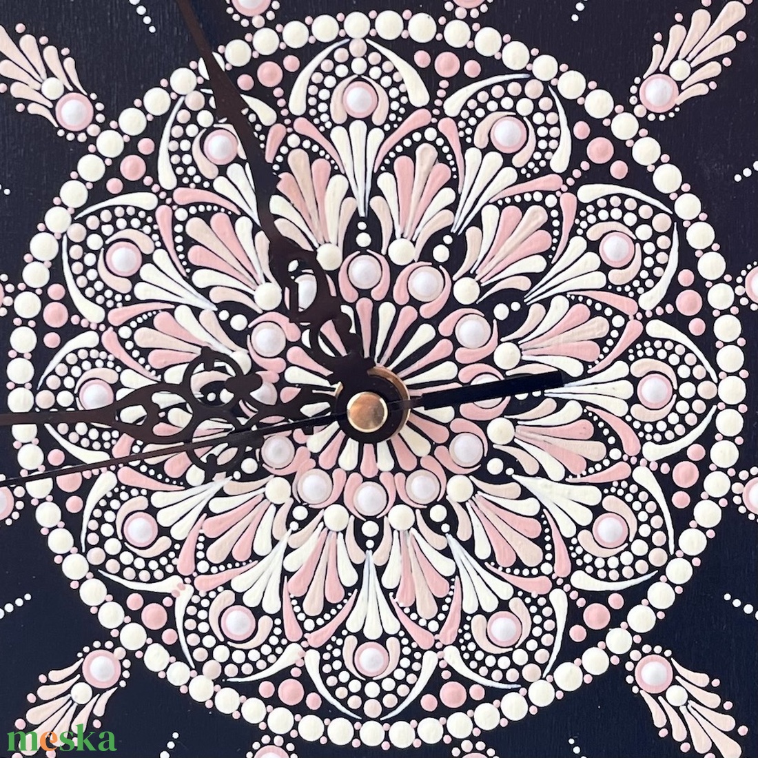 Falióra képkeretben, festett mandala mintával - 25 x 25 cm - otthon & életmód - dekoráció - fali és függő dekoráció - falióra & óra - Meska.hu Falióra képkeretben, festett mandala mintával - 25 x 25 cm - otthon & életmód - dekoráció - fali és függő dekoráció - falióra & óra - Meska.hu