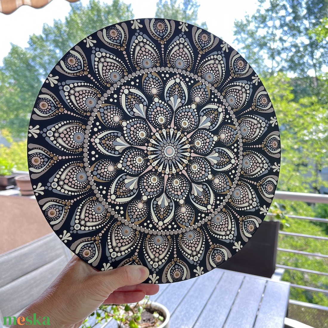 Pontozott mandala - átmérő 30cm - otthon & életmód - dekoráció - fali és függő dekoráció - falra akasztható dekor - Meska.hu Pontozott mandala - átmérő 30cm - otthon & életmód - dekoráció - fali és függő dekoráció - falra akasztható dekor - Meska.hu