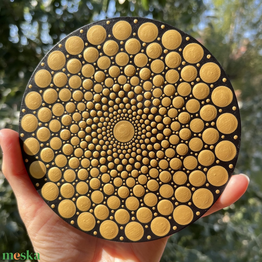 Hűtőmágnes mandala mintával - 13,5cm - otthon & életmód - konyhafelszerelés, tálalás - konyhai dekoráció - hűtőmágnes - Meska.hu Hűtőmágnes mandala mintával - 13,5cm - otthon & életmód - konyhafelszerelés, tálalás - konyhai dekoráció - hűtőmágnes - Meska.hu