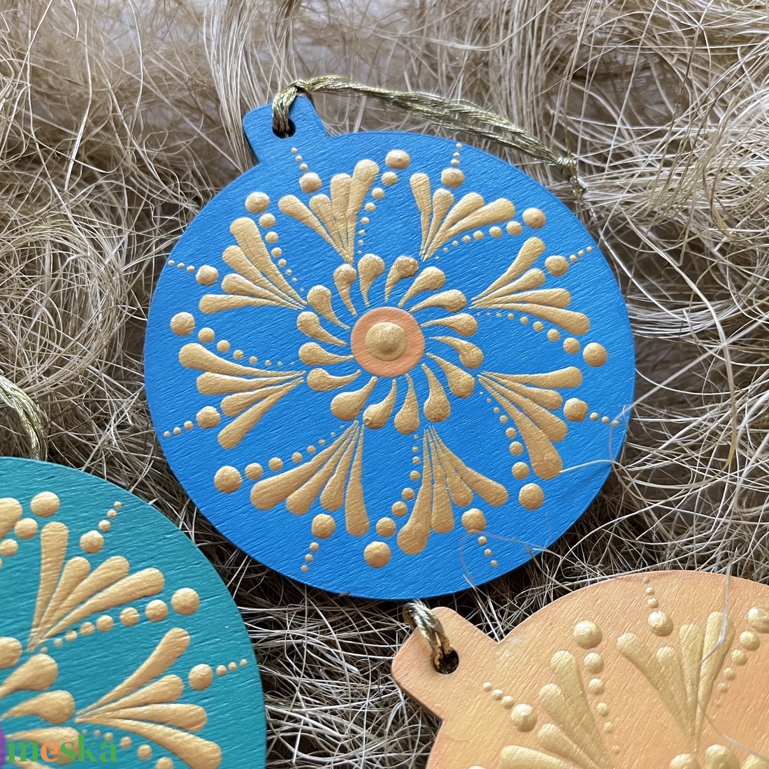 Színes arany mandala karácsonyfadísz szett  4 db, kézzel festett, elegáns ünnepi dekoráció - karácsony - karácsonyi lakásdekoráció - karácsonyfadíszek - Meska.hu