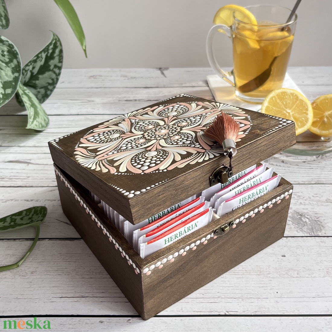 Mandala mintával festett fadoboz - teásdoboz - teafiltertartó - otthon & életmód - tárolás & rendszerezés - doboz - Meska.hu Mandala mintával festett fadoboz - teásdoboz - teafiltertartó - otthon & életmód - tárolás & rendszerezés - doboz - Meska.hu