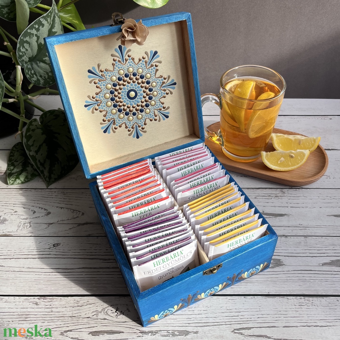 Mandala mintával festett kék fadoboz - teásdoboz - teafiltertartó - otthon & életmód - tárolás & rendszerezés - doboz - Meska.hu Mandala mintával festett kék fadoboz - teásdoboz - teafiltertartó - otthon & életmód - tárolás & rendszerezés - doboz - Meska.hu