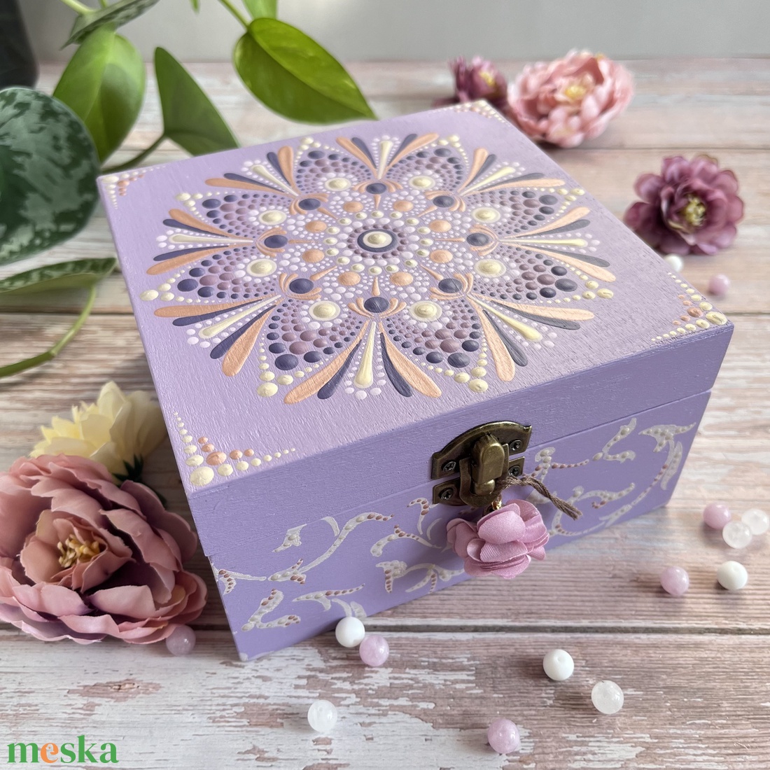 Mandala mintával festett levendula fadoboz - teásdoboz - teafiltertartó - otthon & életmód - tárolás & rendszerezés - doboz - Meska.hu Mandala mintával festett levendula fadoboz - teásdoboz - teafiltertartó - otthon & életmód - tárolás & rendszerezés - doboz - Meska.hu