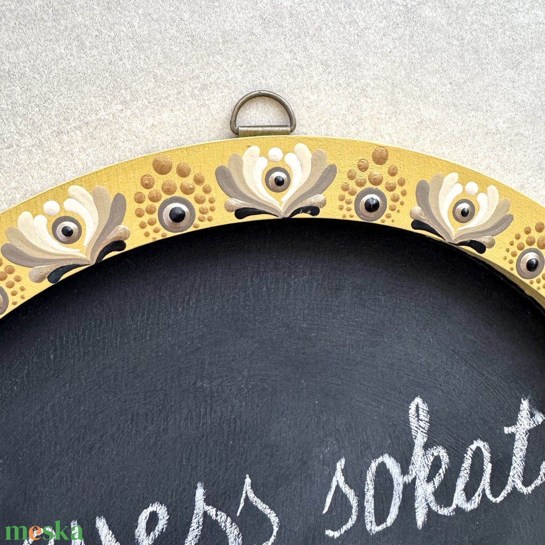 Kézzel festett, kör alakú krétatábla 30 cm átmérőjű, dekoratív kerettel - otthon & életmód - dekoráció - kép & falikép - táblakép - Meska.hu Kézzel festett, kör alakú krétatábla 30 cm átmérőjű, dekoratív kerettel - otthon & életmód - dekoráció - kép & falikép - táblakép - Meska.hu