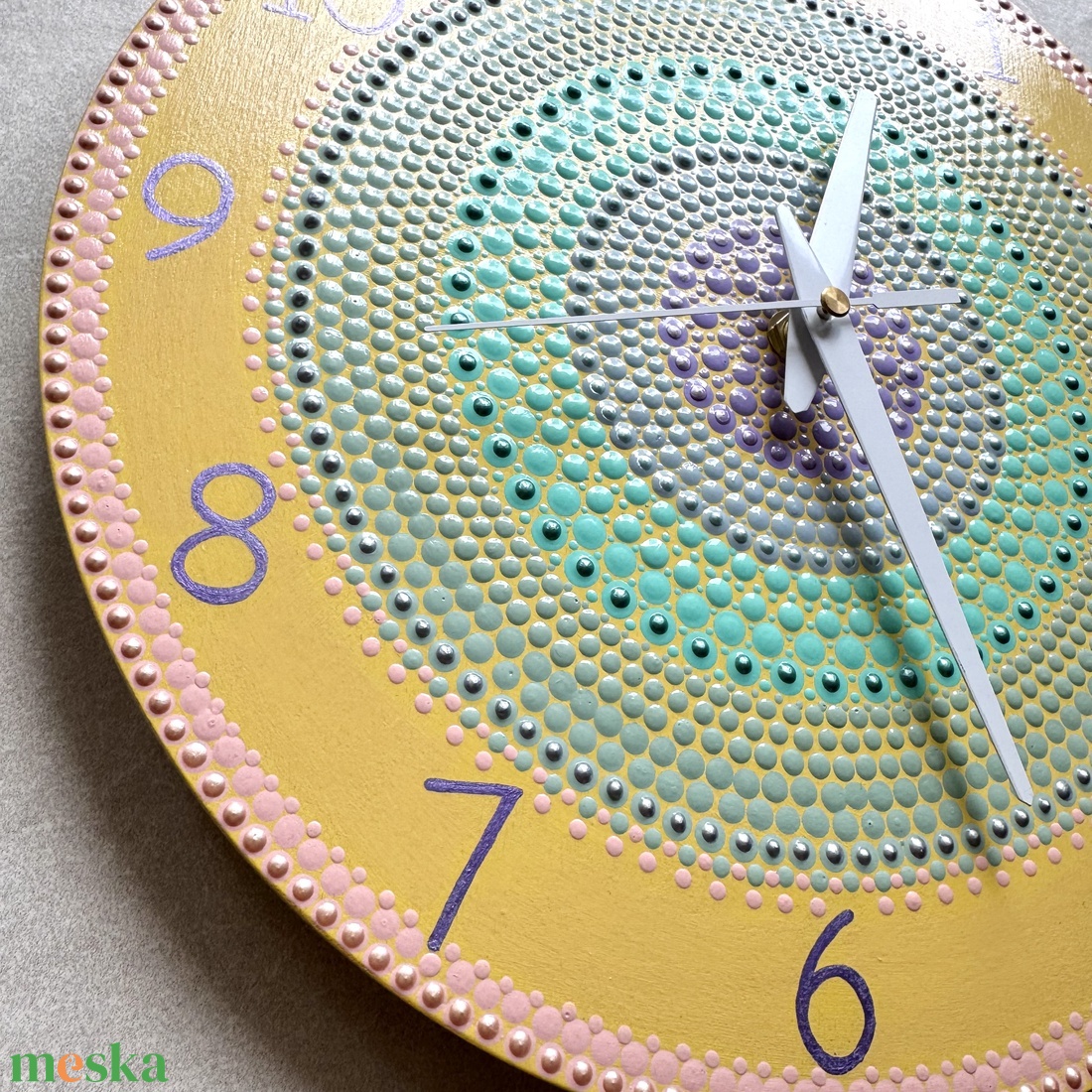 Vidám, kézzel festett mandala falióra gyerekszobába sárga, lila és zöld színekben - otthon & életmód - dekoráció - fali és függő dekoráció - falióra & óra - Meska.hu Vidám, kézzel festett mandala falióra gyerekszobába sárga, lila és zöld színekben - otthon & életmód - dekoráció - fali és függő dekoráció - falióra & óra - Meska.hu