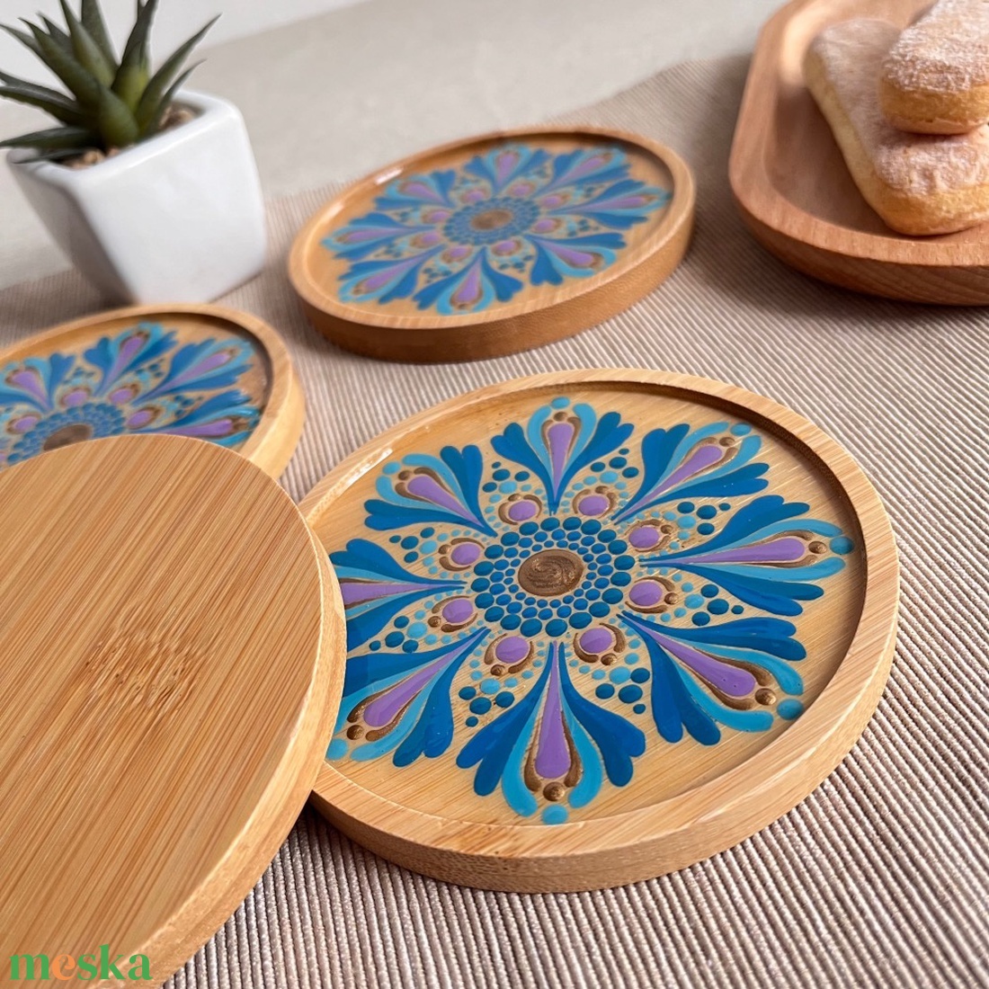 Mandala mintás bambusz poháralátét szett kézzel festett, kék-lila hangulatban - otthon & életmód - konyhafelszerelés, tálalás - tálalás - tányér- és poháralátét - Meska.hu Mandala mintás bambusz poháralátét szett kézzel festett, kék-lila hangulatban - otthon & életmód - konyhafelszerelés, tálalás - tálalás - tányér- és poháralátét - Meska.hu