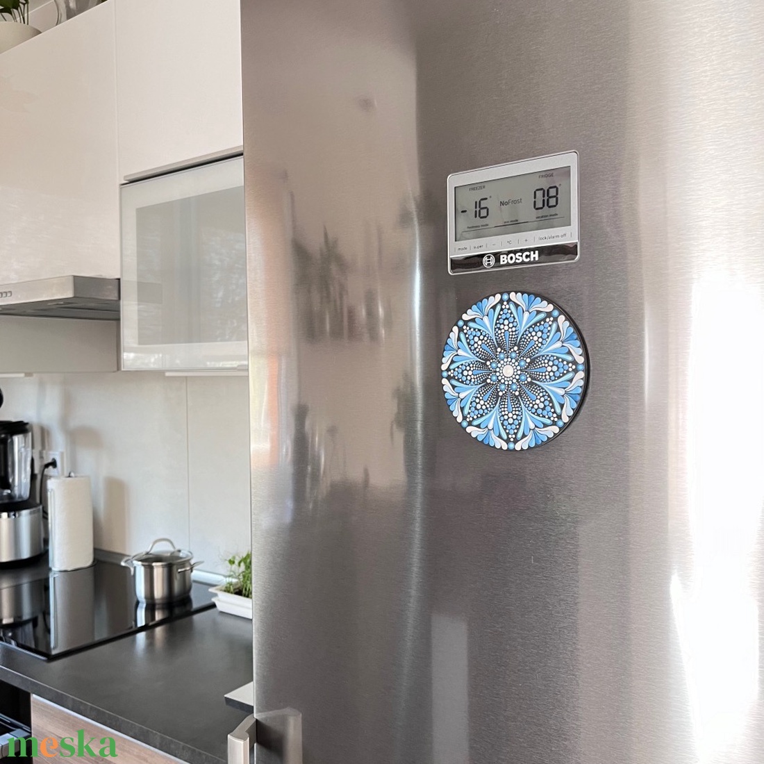 Kék és Fehér Mandala Hűtőmágnes (13,5 cm)  Kézzel Pontozott - otthon & életmód - konyhafelszerelés, tálalás - konyhai dekoráció - hűtőmágnes - Meska.hu