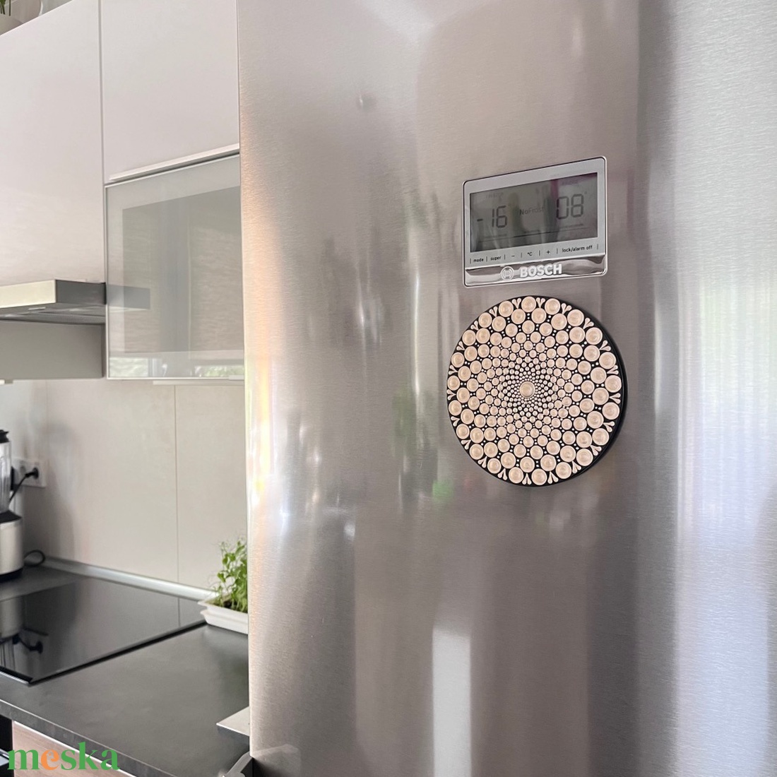 Világos bronz mandala hűtőmágnes  15 cm, kézzel festett egyedi dísz - otthon & életmód - konyhafelszerelés, tálalás - konyhai dekoráció - hűtőmágnes - Meska.hu