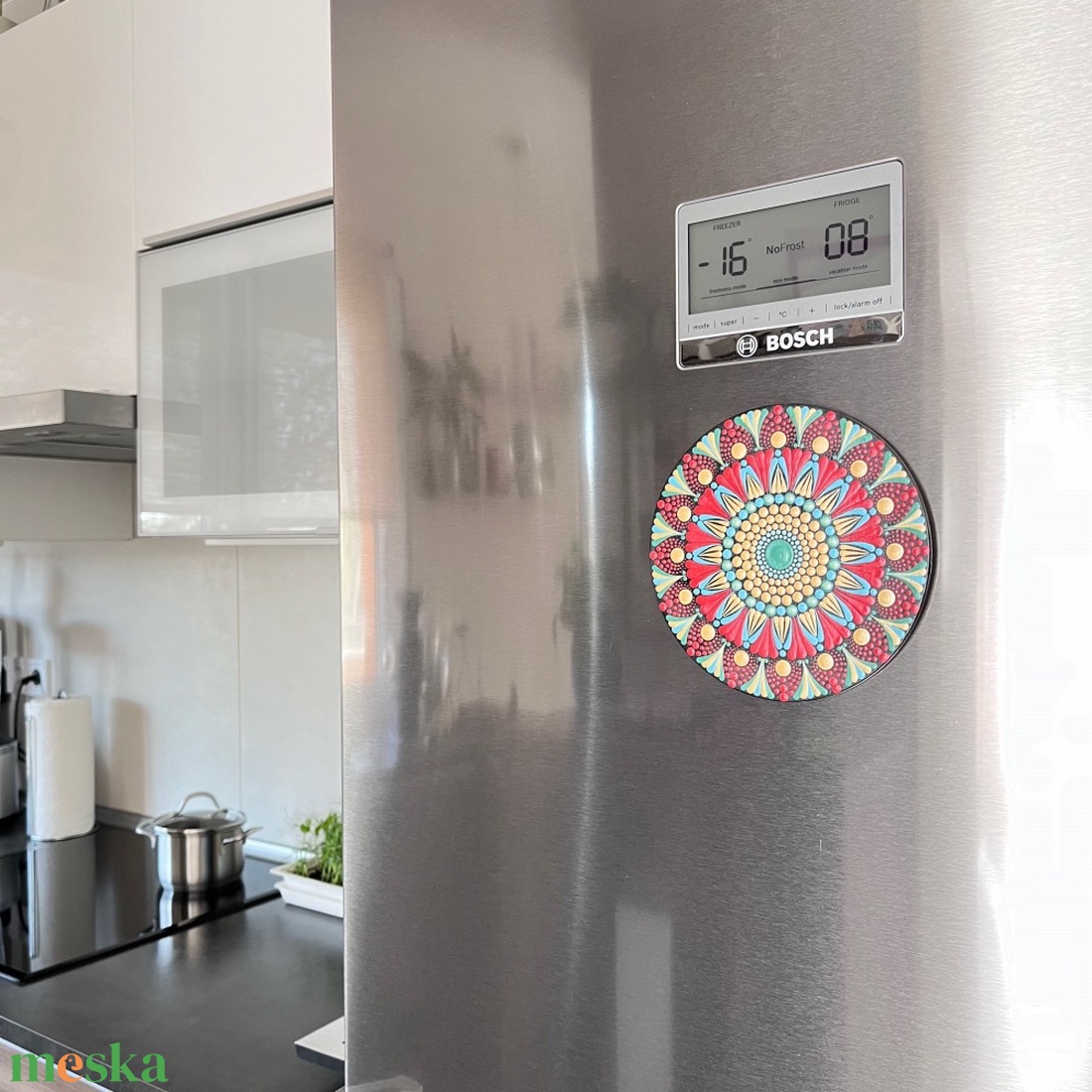 Tűzfény mandala hűtőmágnes  piros, arany, kézzel festett egyedi dísz - otthon & életmód - konyhafelszerelés, tálalás - konyhai dekoráció - hűtőmágnes - Meska.hu