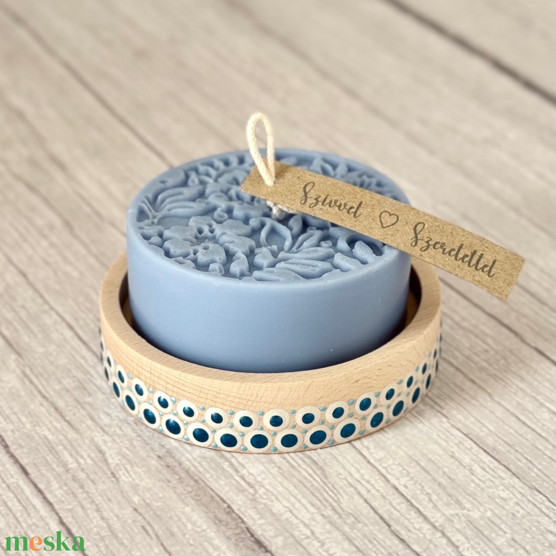 Kézműves gyertya fa tálkában, kék szójaviasz dekoráció virág / falevél mintával - otthon & életmód - gyertya, illat, aroma - gyertya - Meska.hu