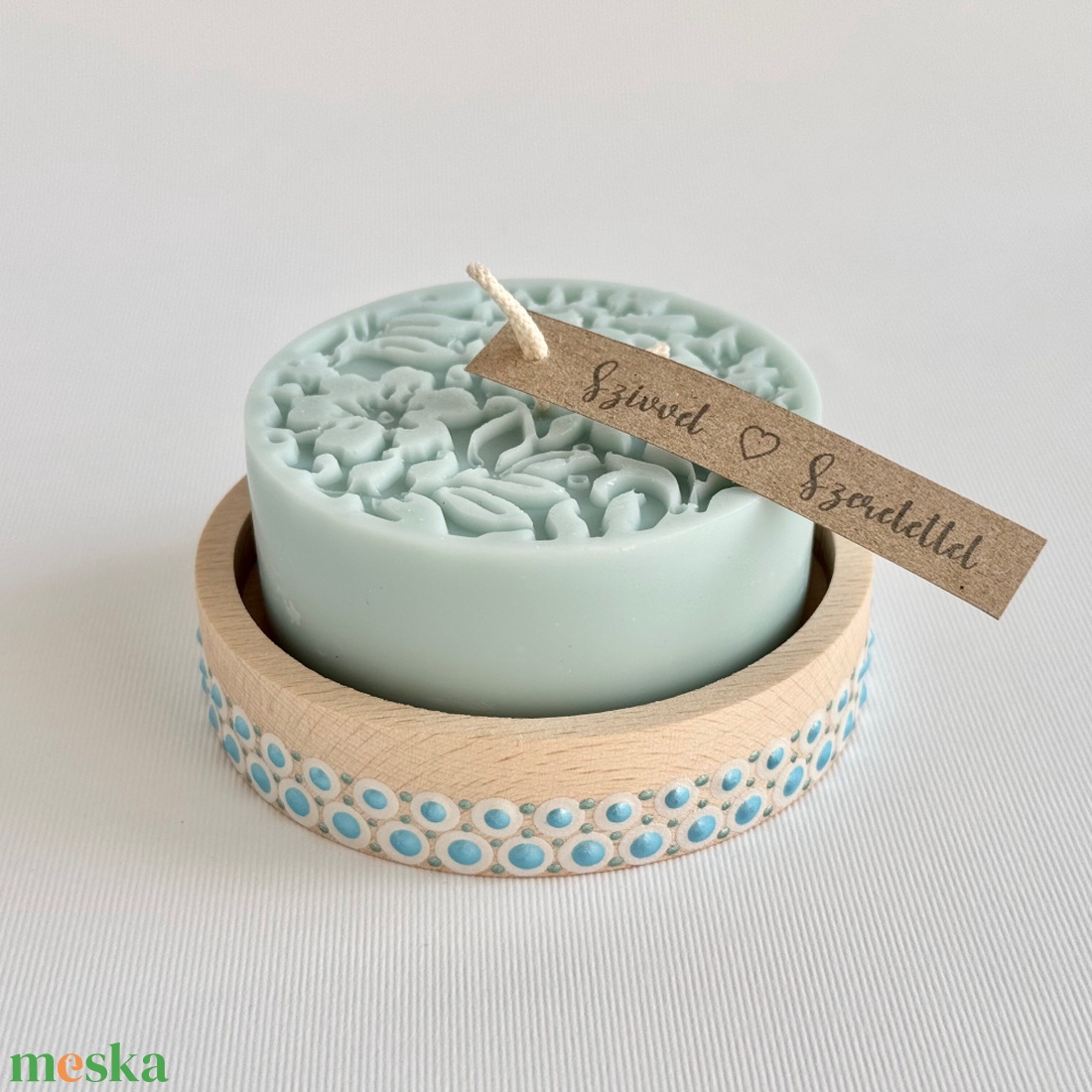 Kézműves gyertya fa tálkában, jégkék szójaviasz dekoráció virág / falevél mintával - otthon & életmód - gyertya, illat, aroma - gyertya - Meska.hu