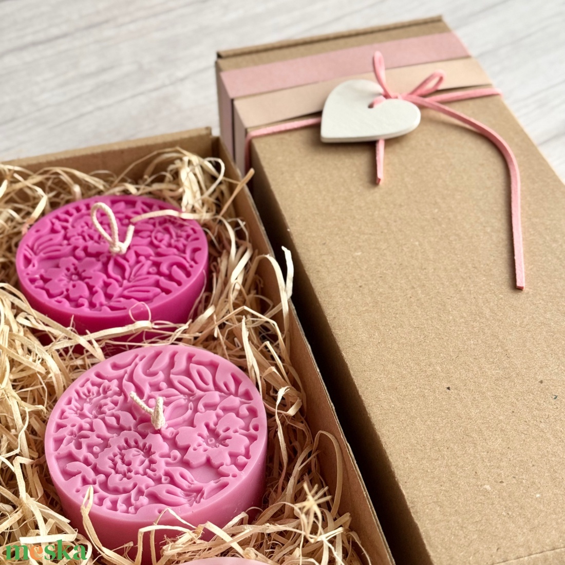 Kézműves szójaviasz gyertya válogatás (3 db) díszdobozban  Málna árnyalatok - otthon & életmód - gyertya, illat, aroma - gyertya - Meska.hu