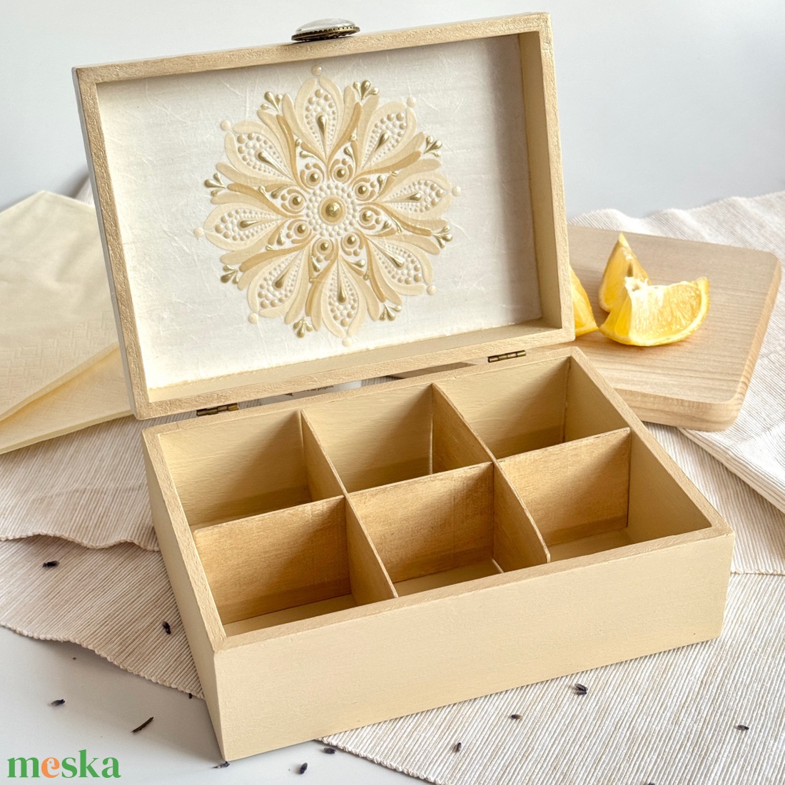 6 rekeszes mandala teásdoboz pezsgő színben - otthon & életmód - konyhafelszerelés, tálalás - konyhai tárolás - tea & kávé tárolás - Meska.hu