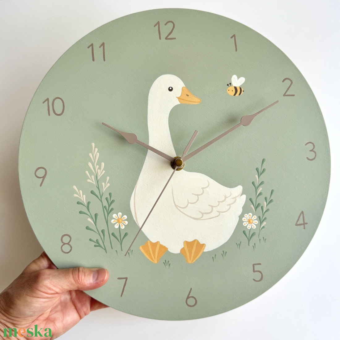 Libás falióra gyerekszobába � kézzel festett, zsályazöld, 30 cm - otthon & életmód - dekoráció - fali és függő dekoráció - falióra & óra - Meska.hu