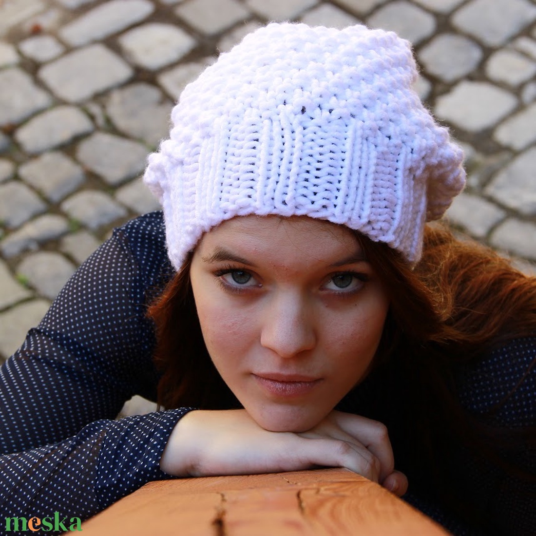 Barett svájci sapka - téli meleg puha gyapjús fonalból kötött - vílágos színben rendelhető - ruha & divat - sál, sapka, kendő - sapka - Meska.hu