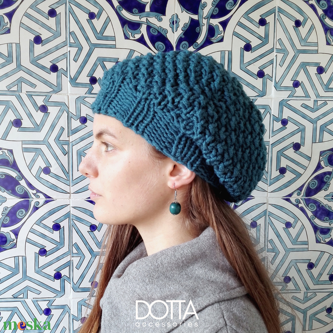 Petrol kék sapka - kézzel kötött női beanie - barett fazon - puha vastag gyapjú fonalból - ruha & divat - sál, sapka, kendő - sapka - Meska.hu