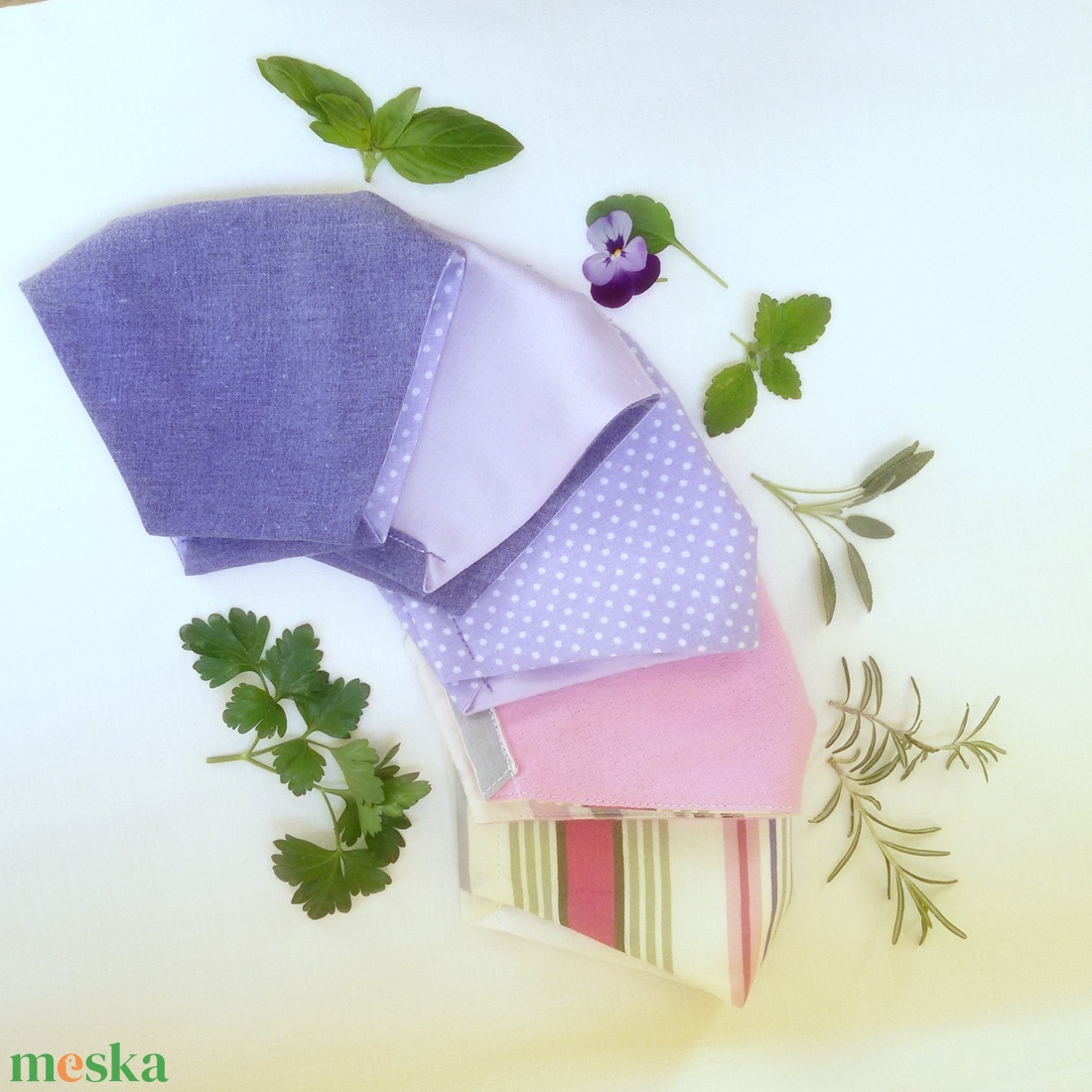 Lila és pettyes maszk - 2 rétegű szájmaszk - 100% pamut arcmaszk - ruha & divat - maszk, arcmaszk - női - Meska.hu