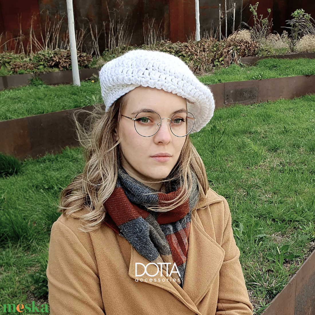 Horgolt svájci sapka több színben - horgolt női elegáns francia beret - vastag meleg téli gyapjús fonalból - ruha & divat - sál, sapka, kendő - sapka - Meska.hu