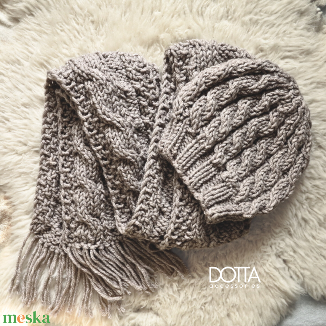 Dotta sapka sál szett - farmerkék puha meleg fonalból - kézzel kötött vastag gyapjús fonalból - ruha & divat - sál, sapka, kendő - sapka & sál szett - Meska.hu