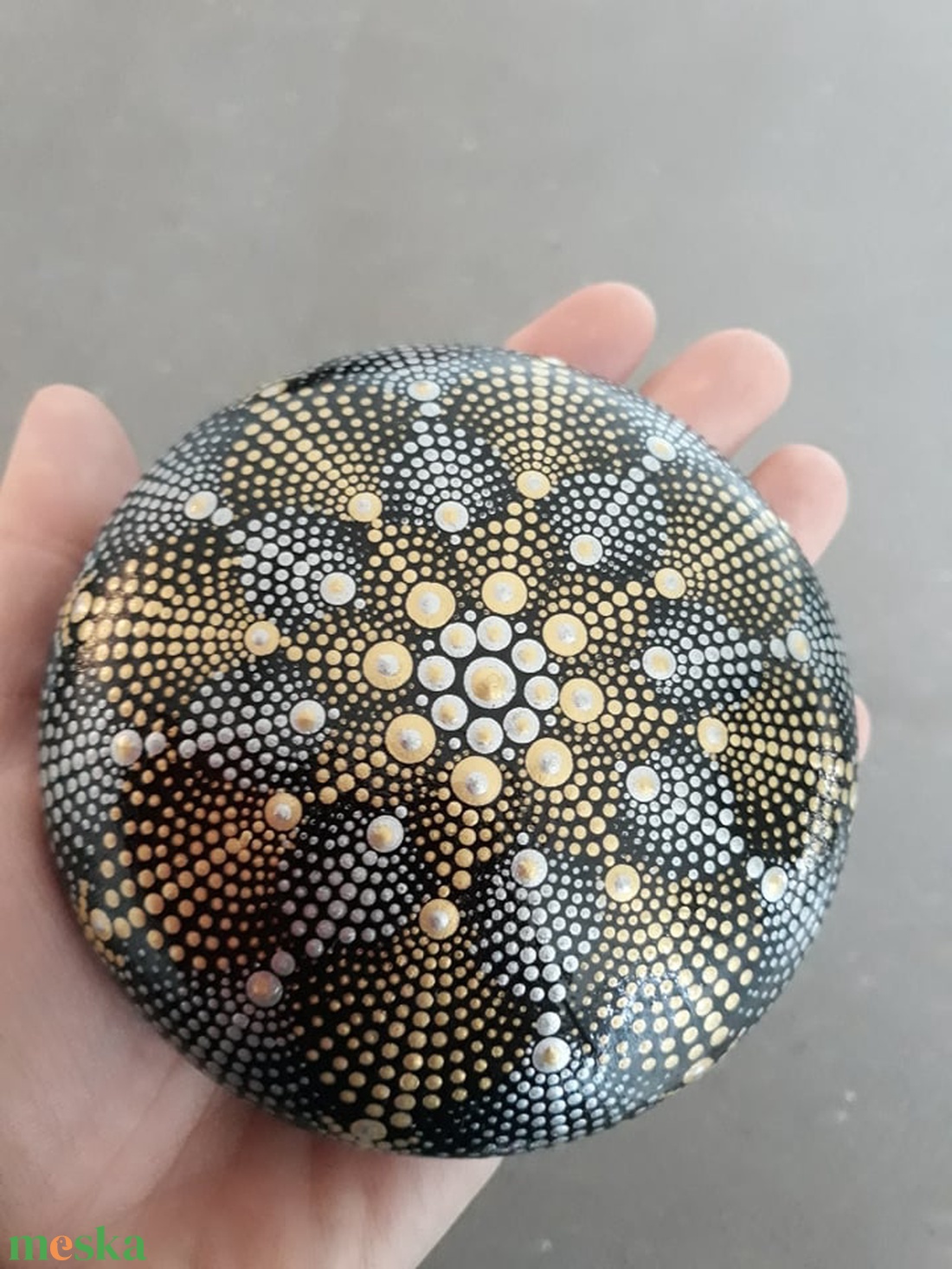 Karácsonyi ezüst-arany színű pontozott mandala - karácsony - karácsonyi lakásdekoráció - Meska.hu