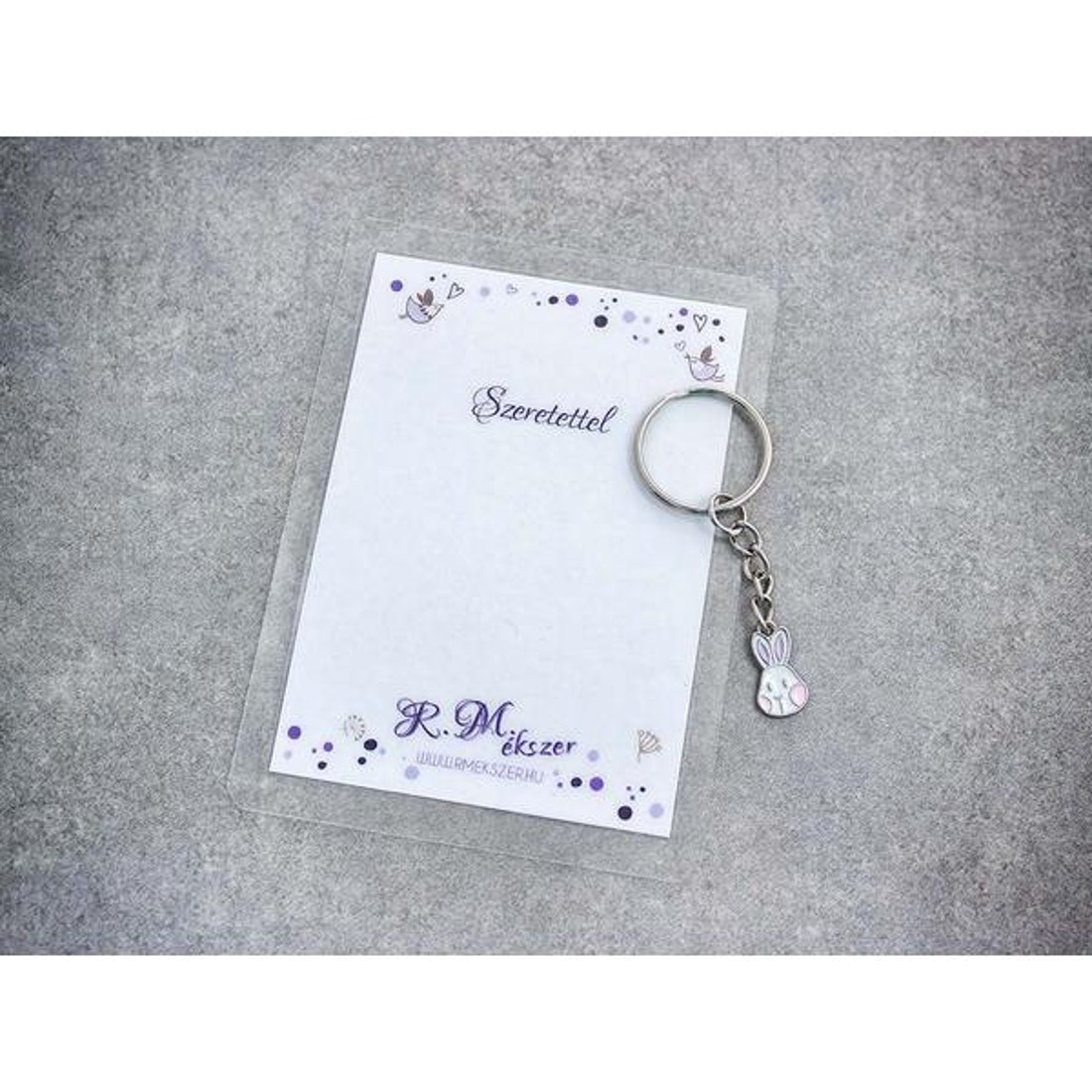 Szeretettel színes nyuszi medálos kulcstartó - táska & tok - kulcstartó & táskadísz - kulcstartó - Meska.hu