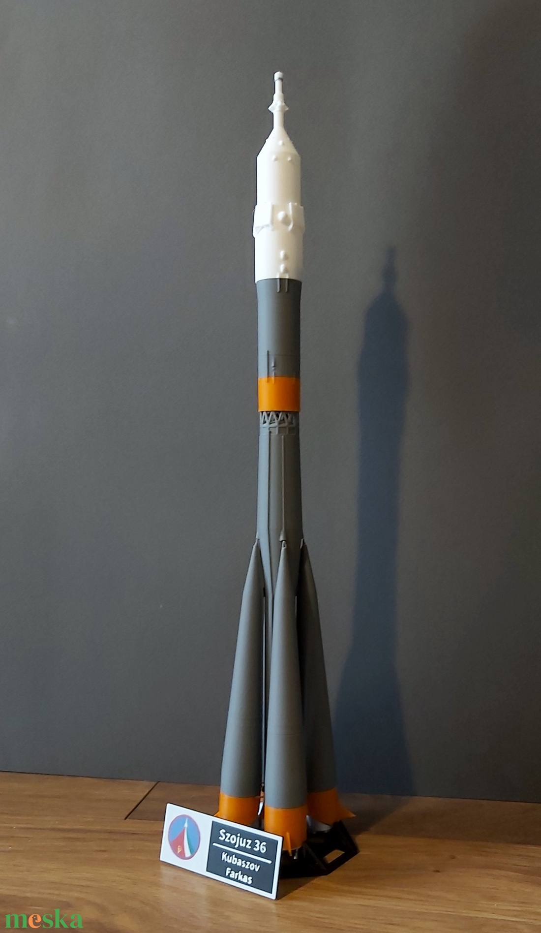 Szojuz-36. 45 éves az  magyar emberes űrrepülés. Farkas Bertalan, első magyar a világűrben. - művészet - makett, modell - Meska.hu