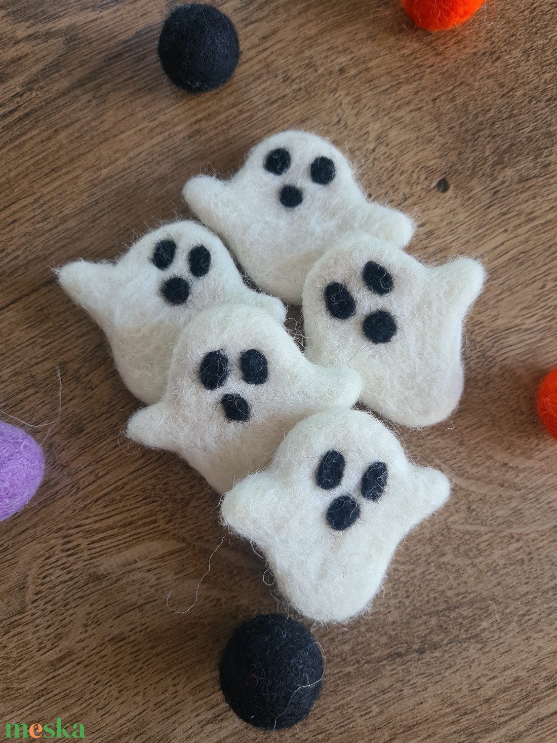Halloween szellem dekor.5 darab nemezelt szellem .Csokit vagy csalunk. Szellem dekorci - otthon & életmód - dekoráció - halloween - halloweeni dekoráció - Meska.hu
