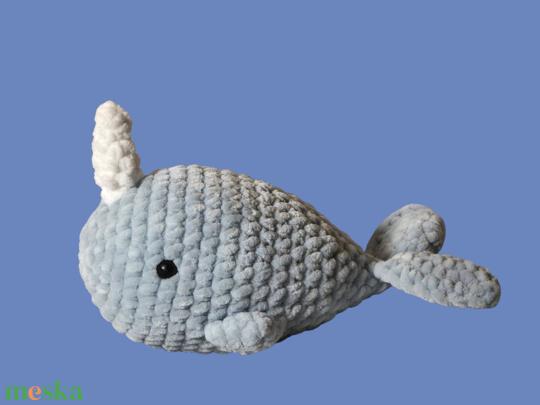 Horgolt kék narvál - játék & sport - plüssállat & játékfigura - hal - Meska.hu