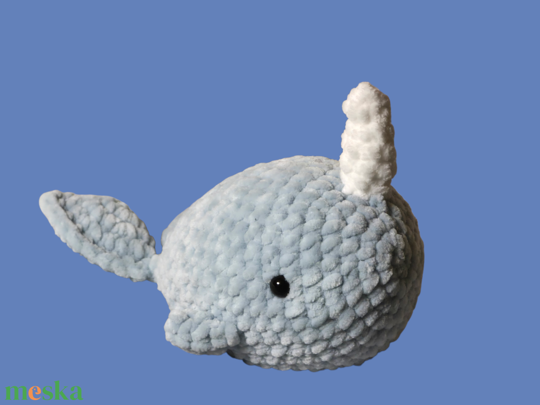 Horgolt kék narvál - játék & sport - plüssállat & játékfigura - hal - Meska.hu