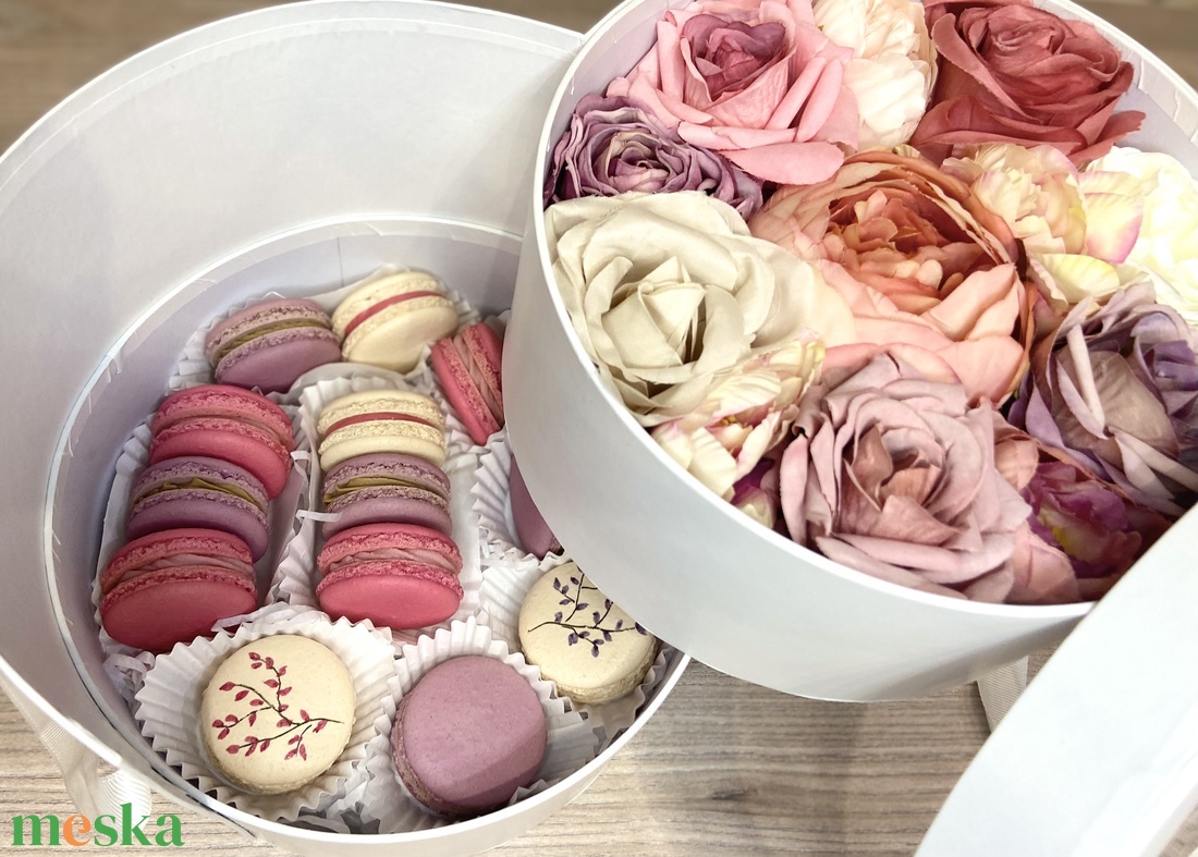 Virágos MACARON box  - élelmiszer - édesség - Meska.hu