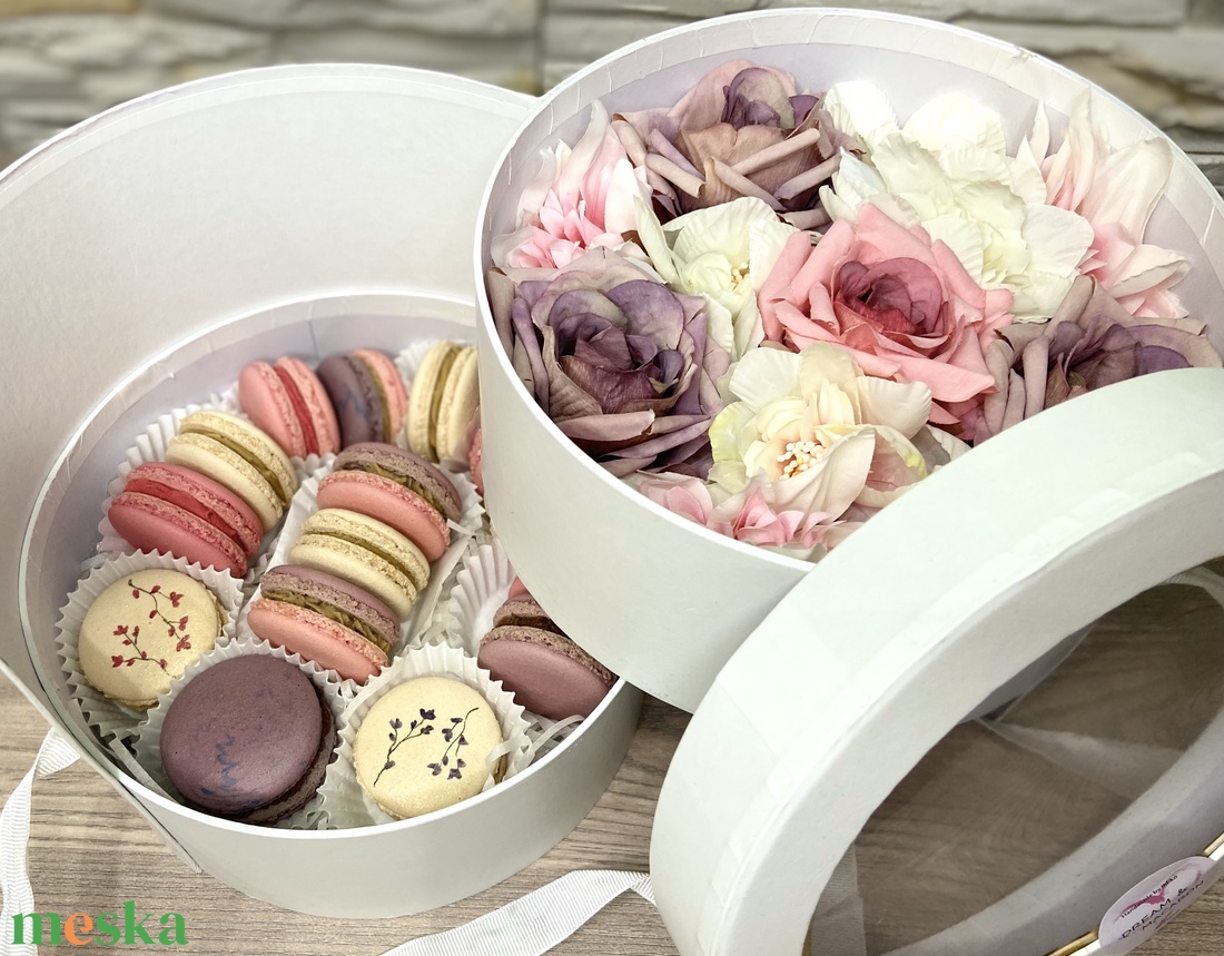 Virágos MACARON box  - élelmiszer - édesség - Meska.hu
