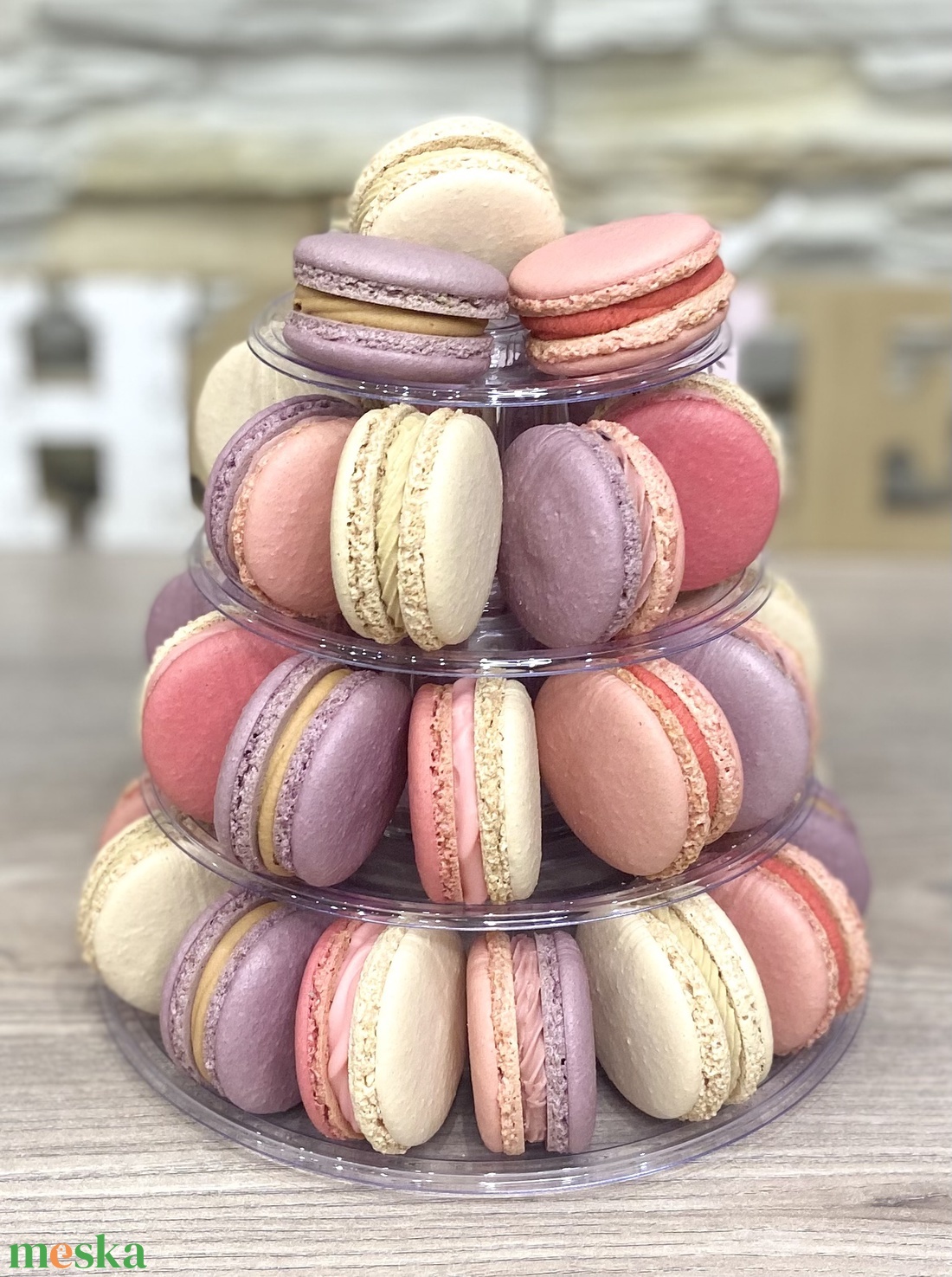 Macaron torony (4 emeletes) hordozóval - élelmiszer - édesség - Meska.hu