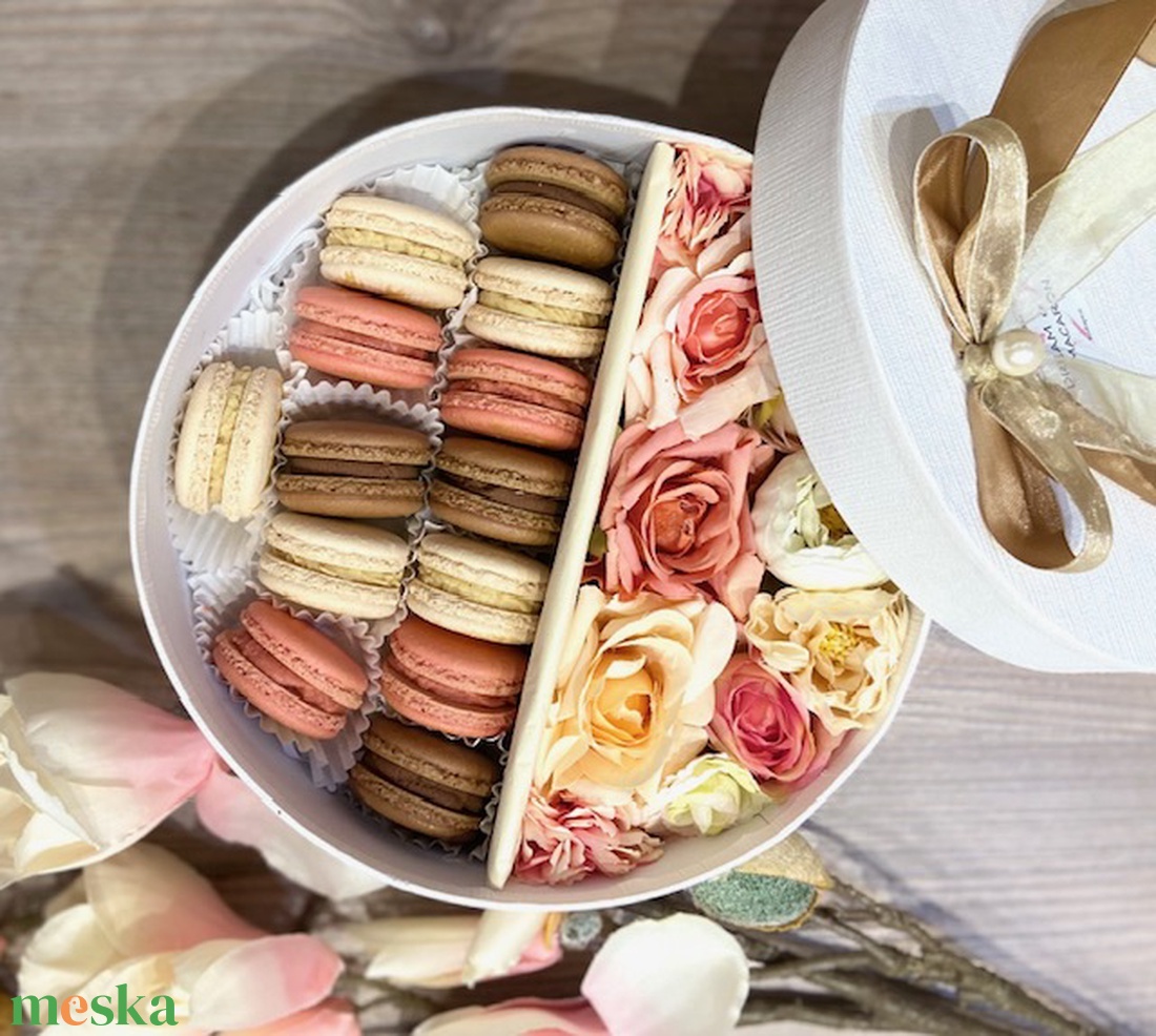 Virágos MACARON box - élelmiszer - édesség - Meska.hu Virágos MACARON box - élelmiszer - édesség - Meska.hu