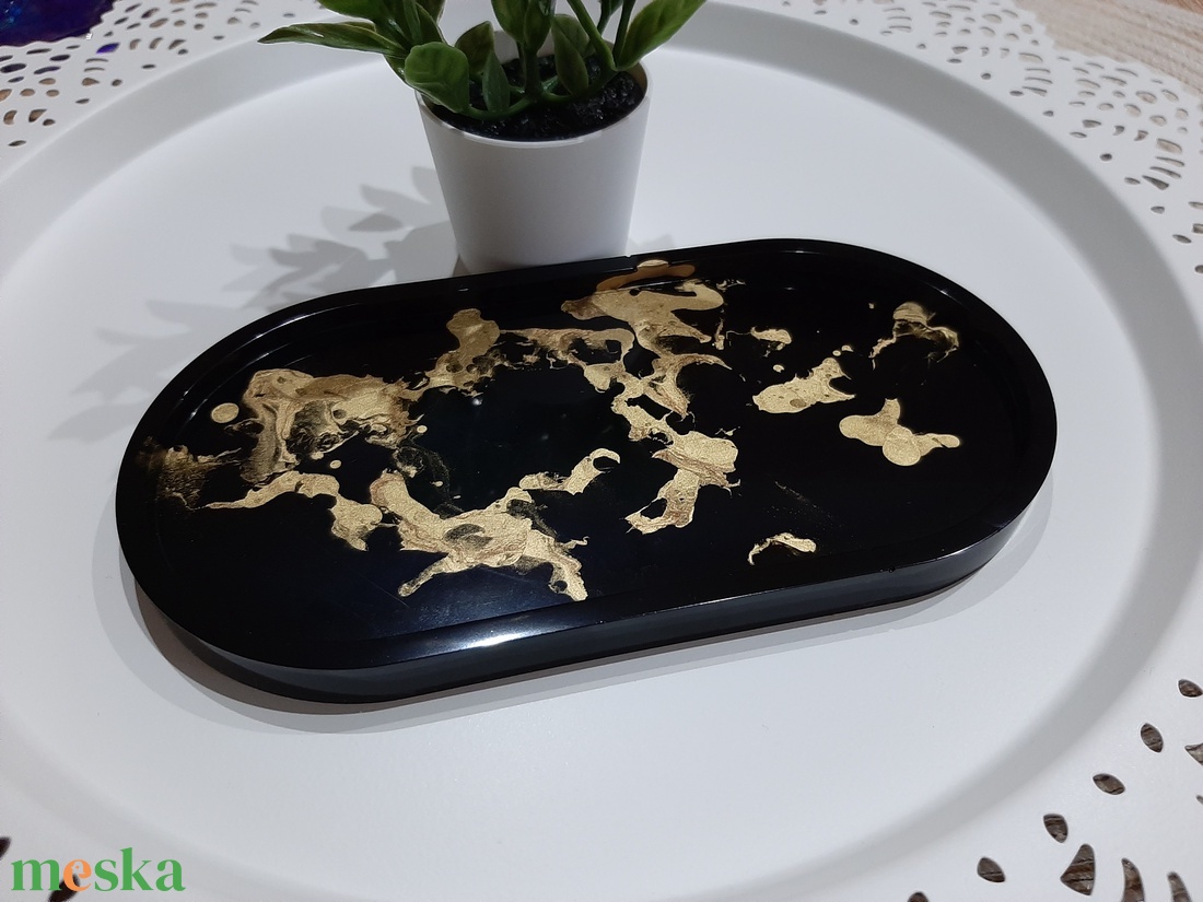 Fekete arany epoxy tálca - otthon & életmód - dekoráció - asztal és polc dekoráció - asztaldísz - Meska.hu Fekete arany epoxy tálca - otthon & életmód - dekoráció - asztal és polc dekoráció - asztaldísz - Meska.hu