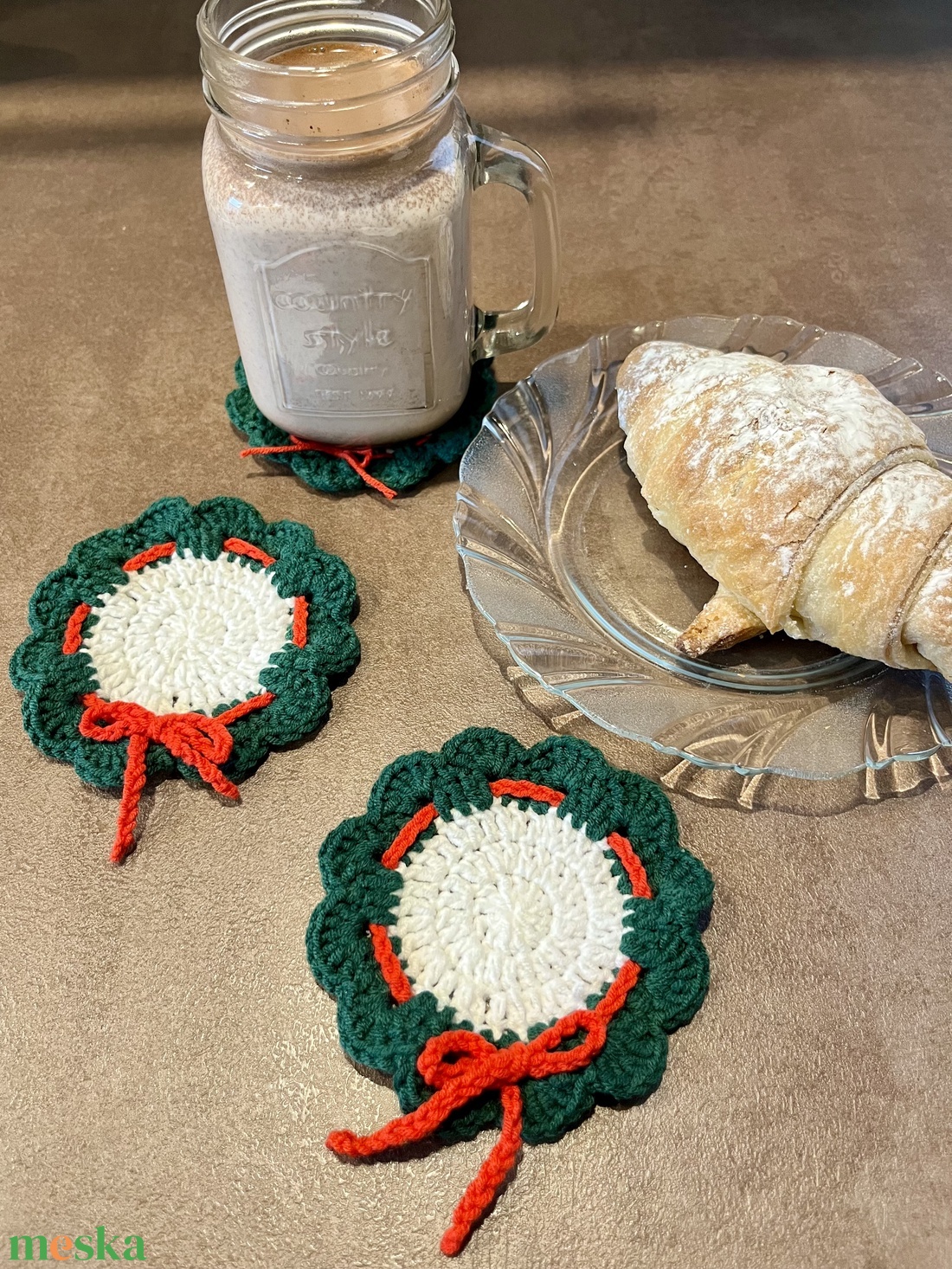 Karácsonyi poháralátét horgolt - otthon & életmód - konyhafelszerelés, tálalás - tálalás - tányér- és poháralátét - Meska.hu