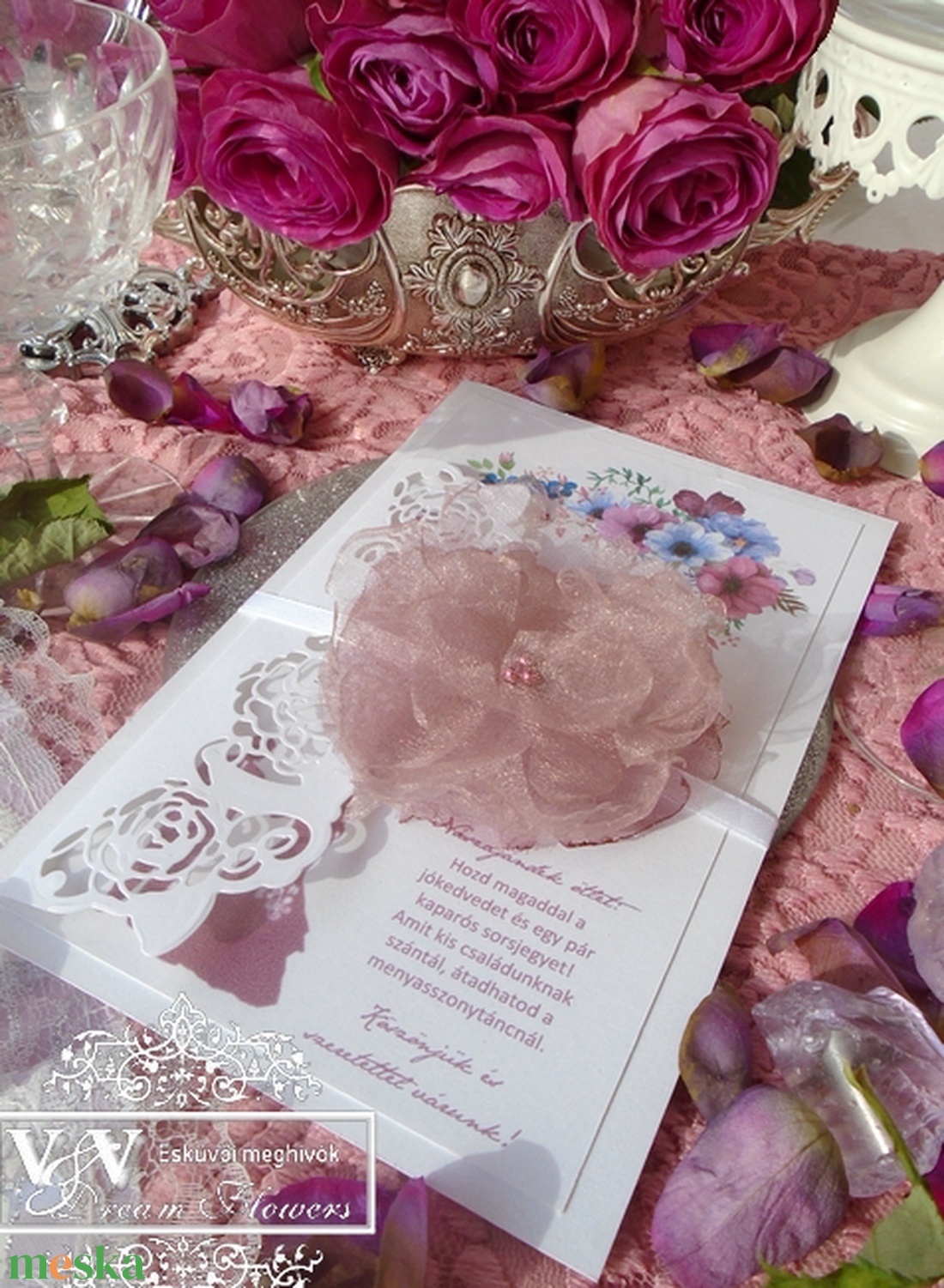 Esküvői meghívó gyöngyös organza virággal - esküvő - meghívó & kártya - meghívó - Meska.hu