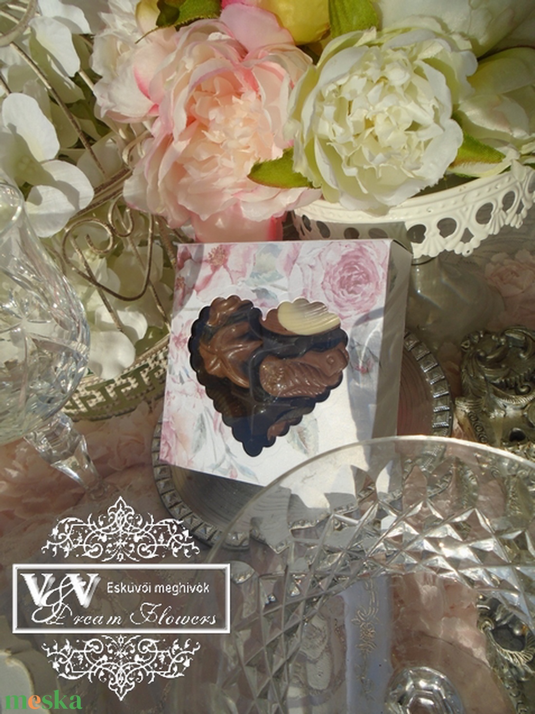 Esküvői meghívó belga bonbonnal díszdobozban rózsás szives - esküvő - meghívó & kártya - meghívó - Meska.hu