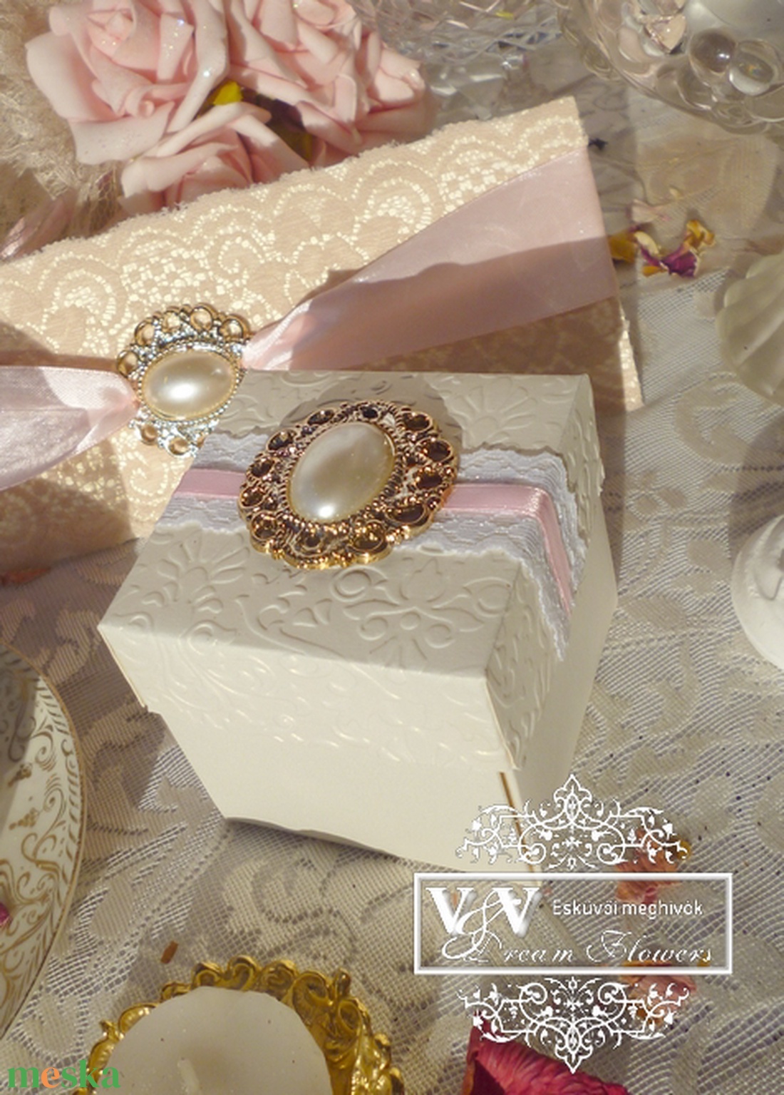 Dobozos esküvői meghívó barokk stílusban ekrü színben - esküvő - meghívó & kártya - meghívó - Meska.hu