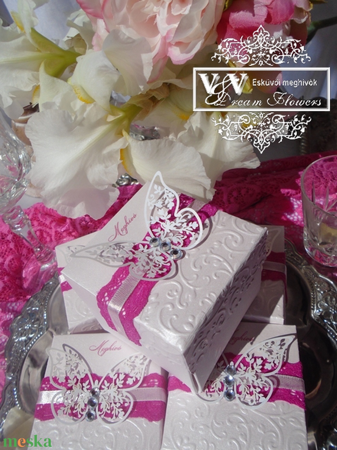 Dobozos esküvői meghívó pillangóval, pink csipkével és strasszokkal - esküvő - meghívó & kártya - meghívó - Meska.hu