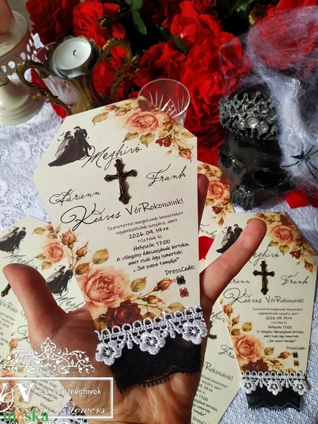 Koporsó alakú esküvői meghívó csipkével Goth, vámpír, gótikus, Halloween, dark, alternative esküvőkre  - esküvő - meghívó & kártya - meghívó - Meska.hu