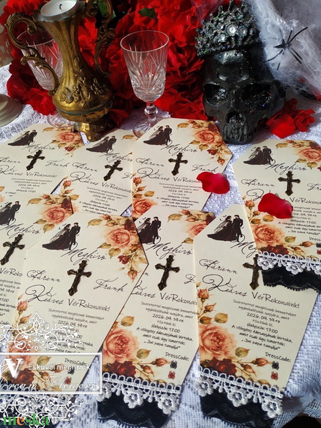 Koporsó alakú esküvői meghívó csipkével Goth, vámpír, gótikus, Halloween, dark, alternative esküvőkre  - esküvő - meghívó & kártya - meghívó - Meska.hu