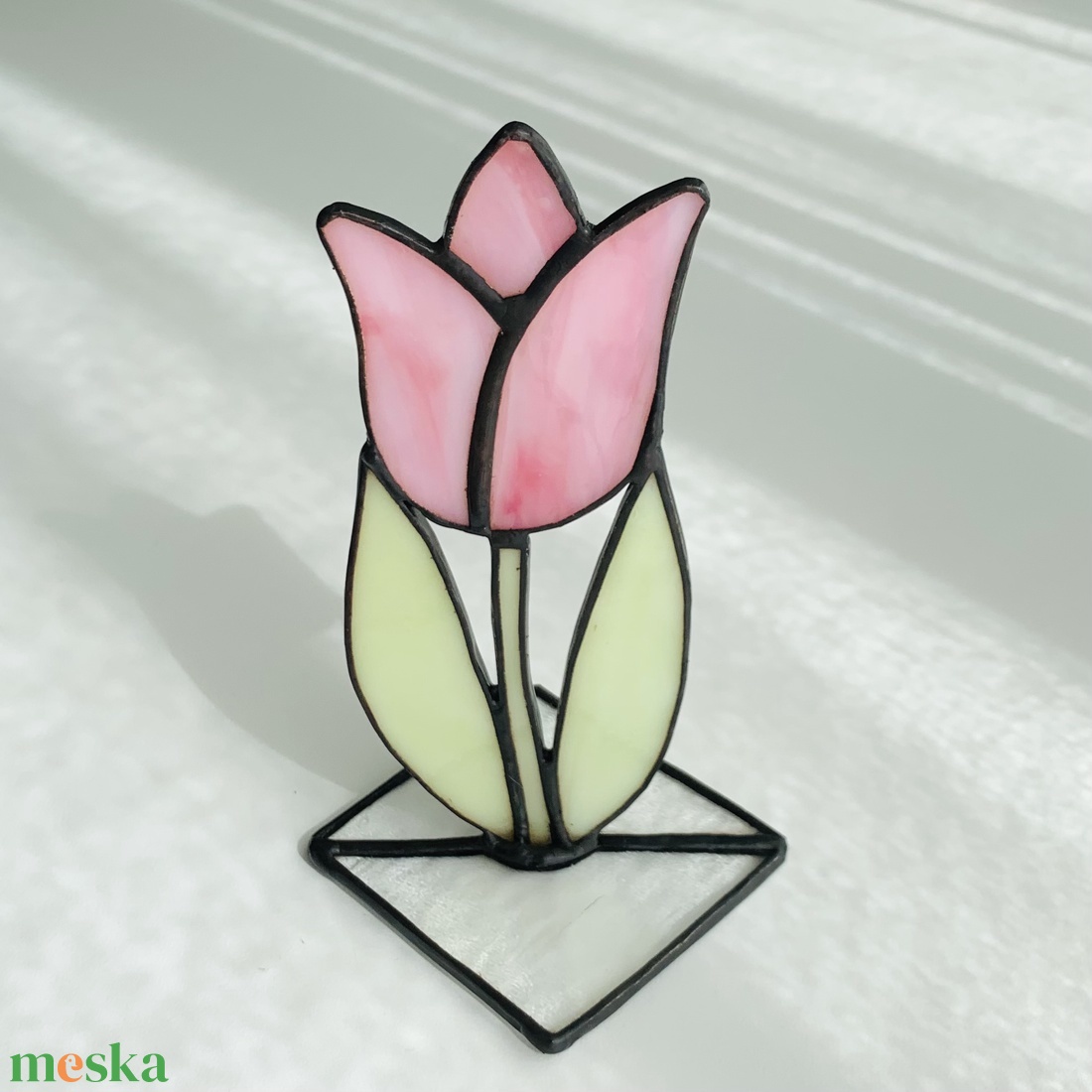 Üveg Tulipán - Fényáteresztő színes üveg - Tiffany - otthon & életmód - dekoráció - virágdísz és tartó - csokor & virágdísz - Meska.hu Üveg Tulipán - Fényáteresztő színes üveg - Tiffany - otthon & életmód - dekoráció - virágdísz és tartó - csokor & virágdísz - Meska.hu