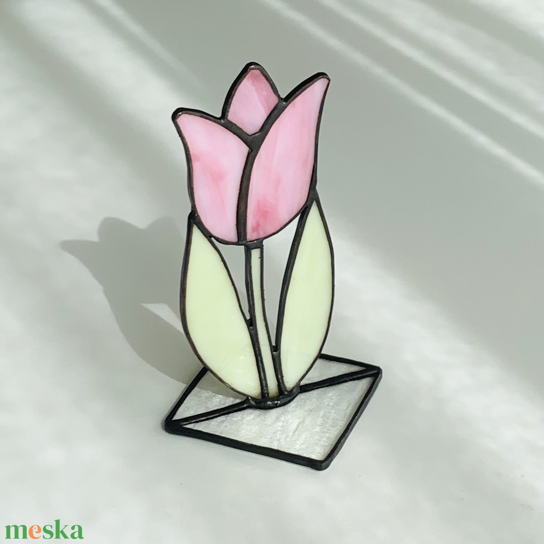 Üveg Tulipán - Fényáteresztő színes üveg - Tiffany - otthon & életmód - dekoráció - virágdísz és tartó - csokor & virágdísz - Meska.hu Üveg Tulipán - Fényáteresztő színes üveg - Tiffany - otthon & életmód - dekoráció - virágdísz és tartó - csokor & virágdísz - Meska.hu