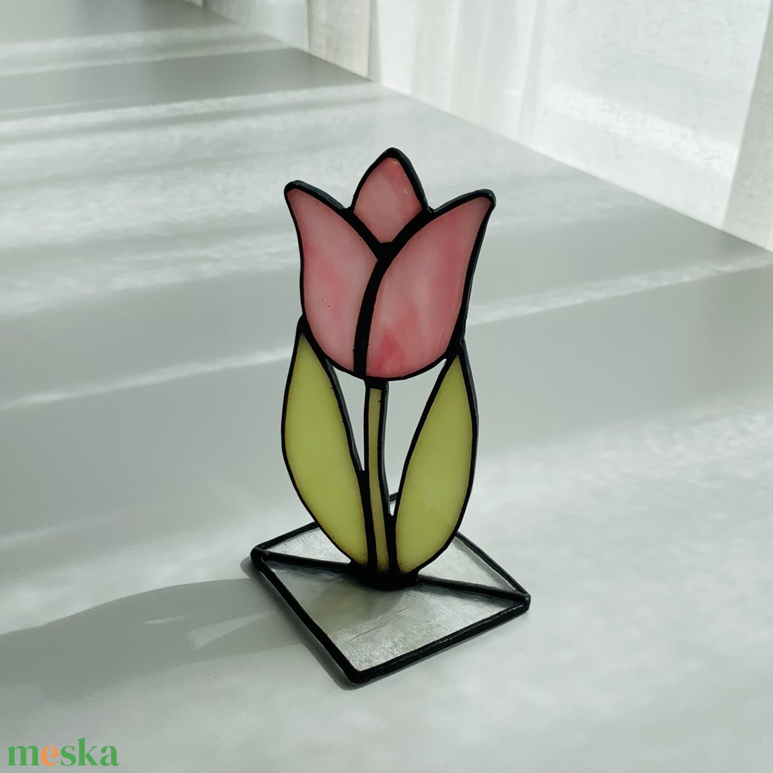 Üveg Tulipán - Fényáteresztő színes üveg - Tiffany - otthon & életmód - dekoráció - virágdísz és tartó - csokor & virágdísz - Meska.hu Üveg Tulipán - Fényáteresztő színes üveg - Tiffany - otthon & életmód - dekoráció - virágdísz és tartó - csokor & virágdísz - Meska.hu