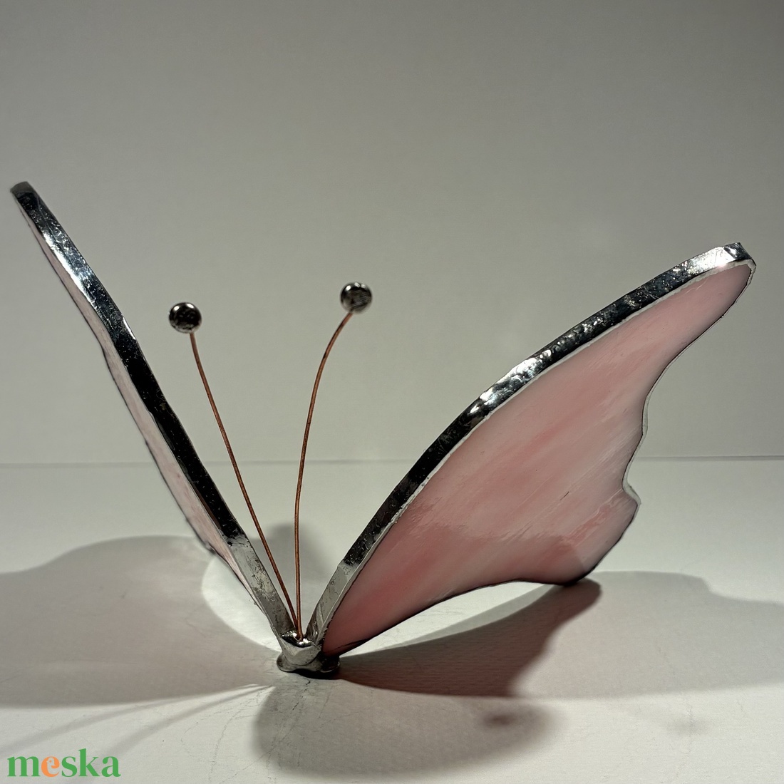 Pillangó opal rózsaszín - otthon & életmód - dekoráció - asztal és polc dekoráció - díszüveg - Meska.hu