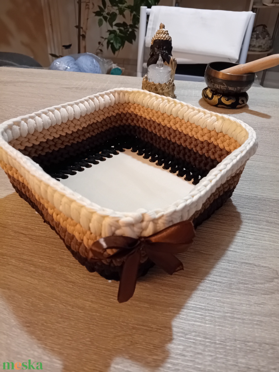 Horgolt kosárka - otthon & életmód - dekoráció - asztal és polc dekoráció - dekorációs tál, tartó - Meska.hu
