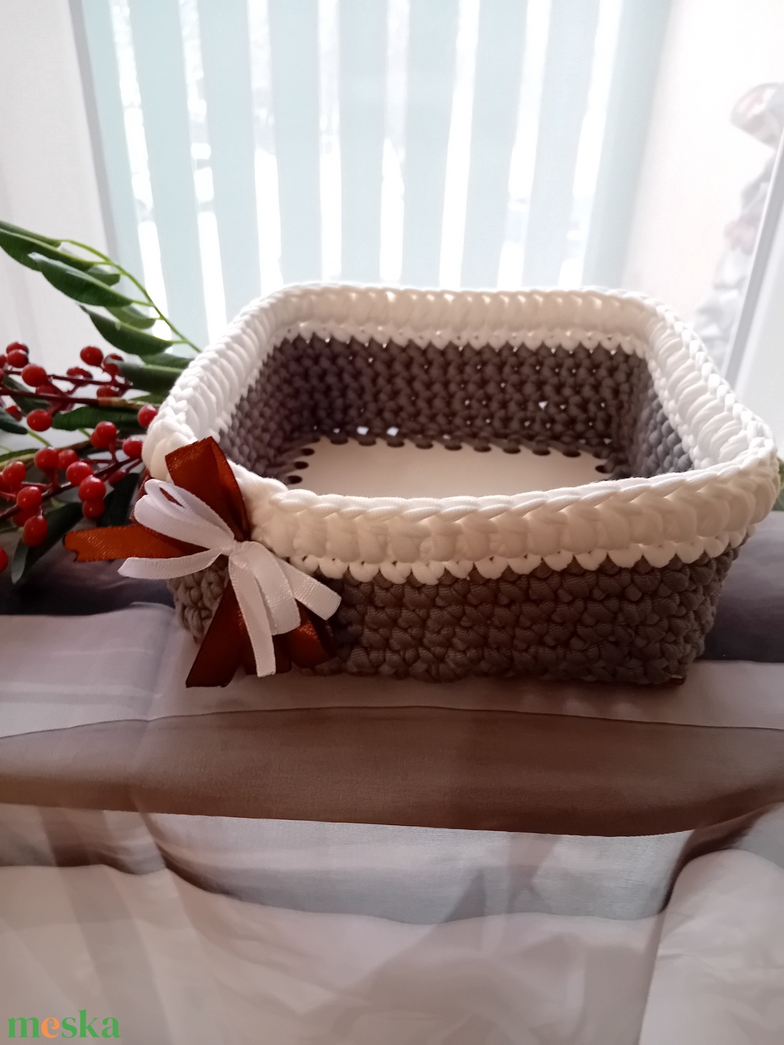 Horgolt kosárka - otthon & életmód - dekoráció - asztal és polc dekoráció - dekorációs tál, tartó - Meska.hu